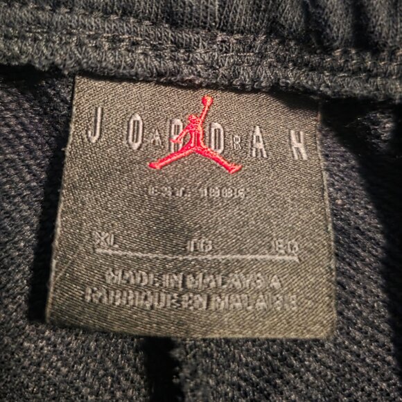 Jordan Men’s Shorts – Size XL - Picture 3 of 3
